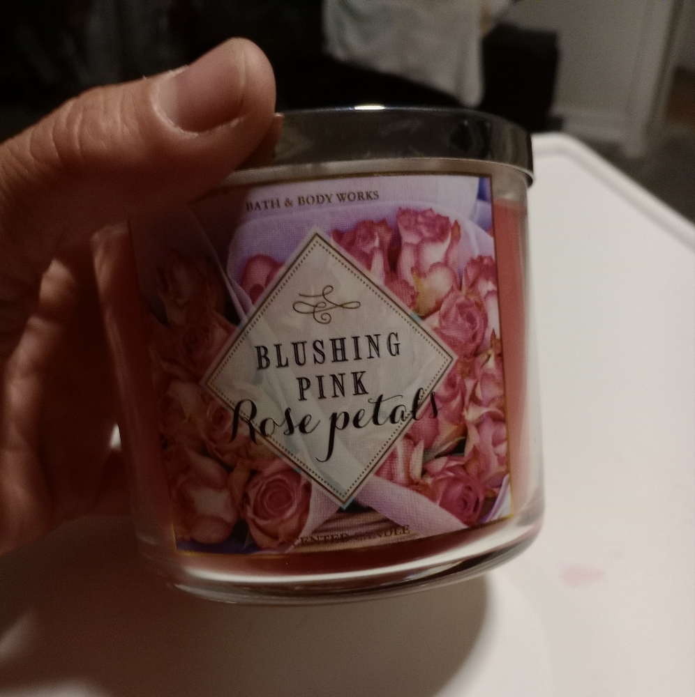 Bath and body works candle 10 each